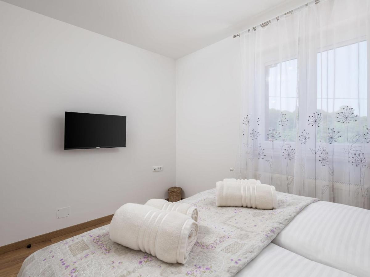 Villa Matea - Mlk150 By Interhome Dobrinj Exterior photo